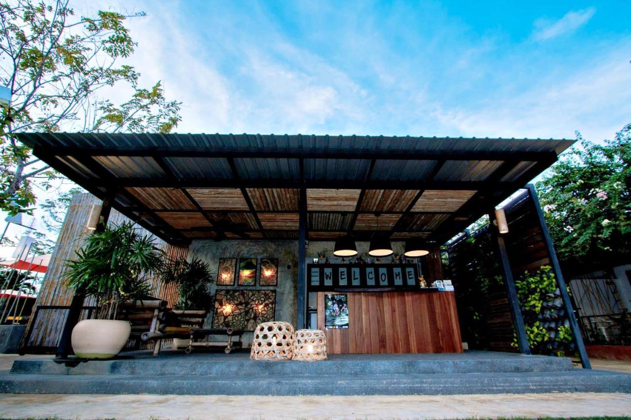 Amara Resort HHQ Exterior foto