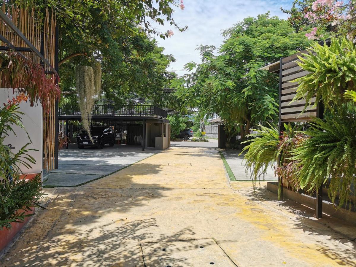 Amara Resort HHQ Exterior foto