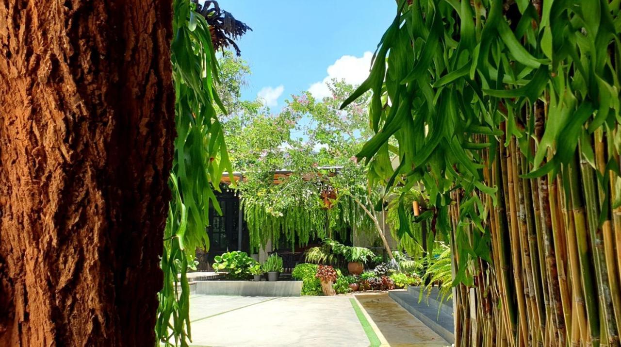 Amara Resort HHQ Exterior foto